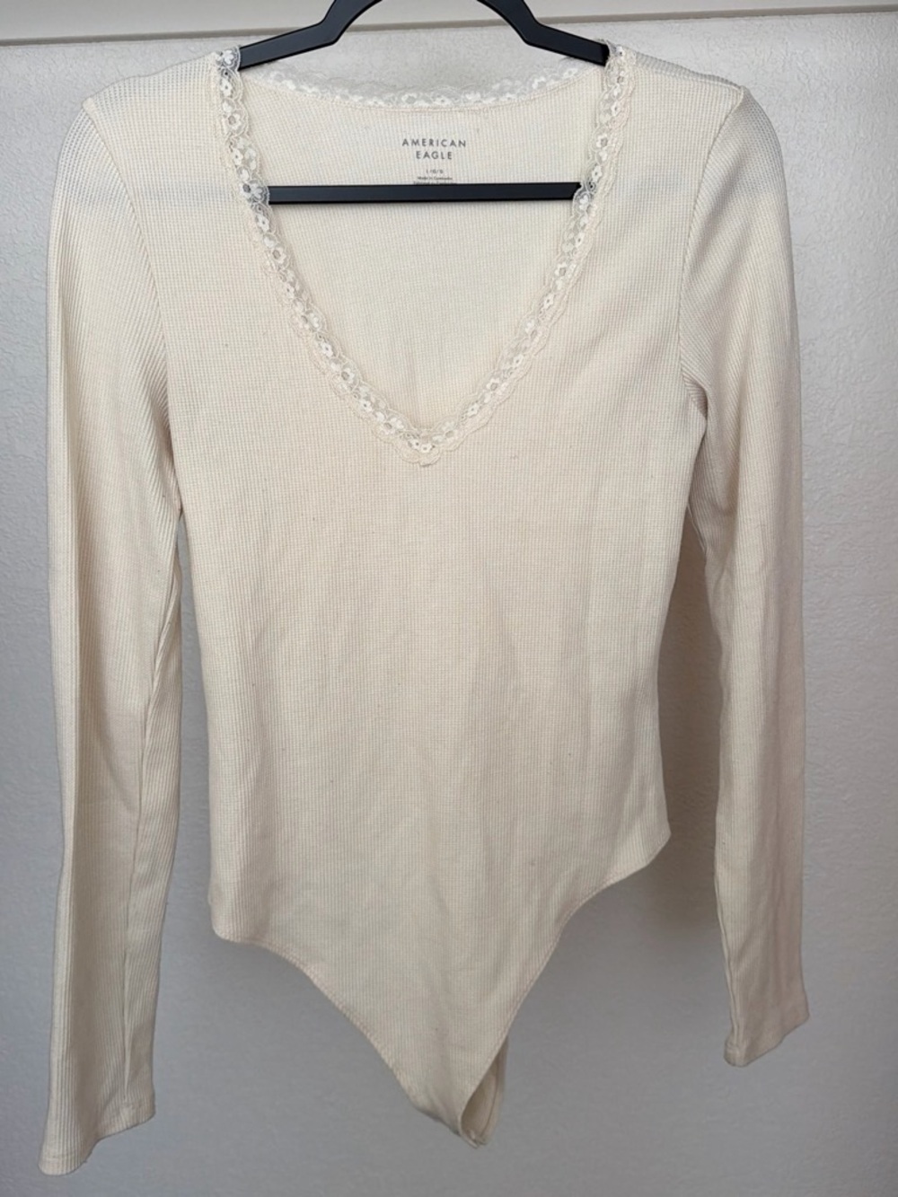 American Eagle Outfitters Cream Lace-Trim Ribbed V-Neck Long Sleeve Bodysuit
